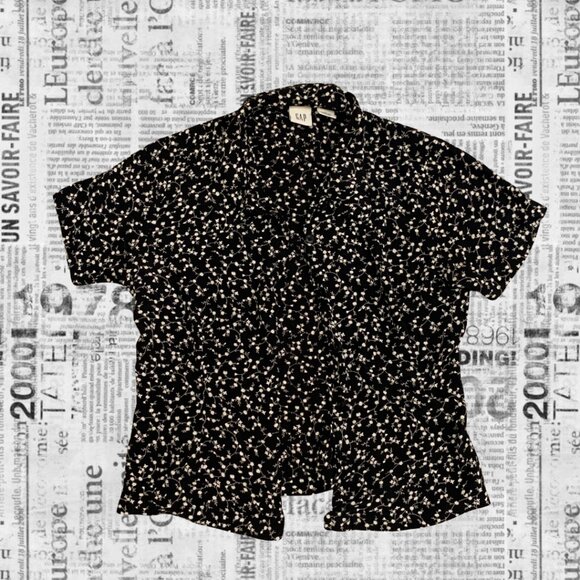 Vintage GAP black & white floral short sleeve button up shirt - Picture 1 of 4